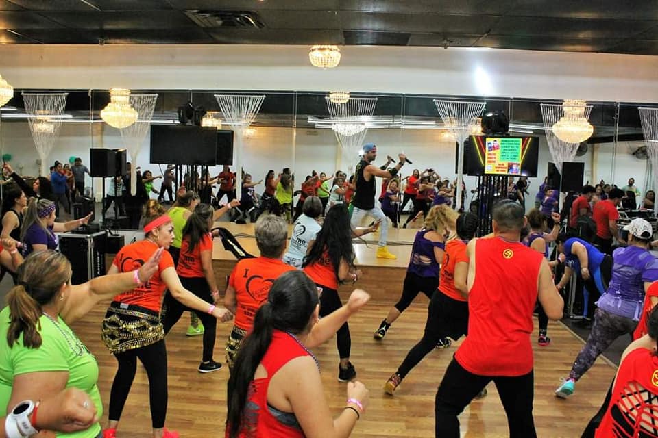 Bailoterapia - Ezcandalo Fitness
