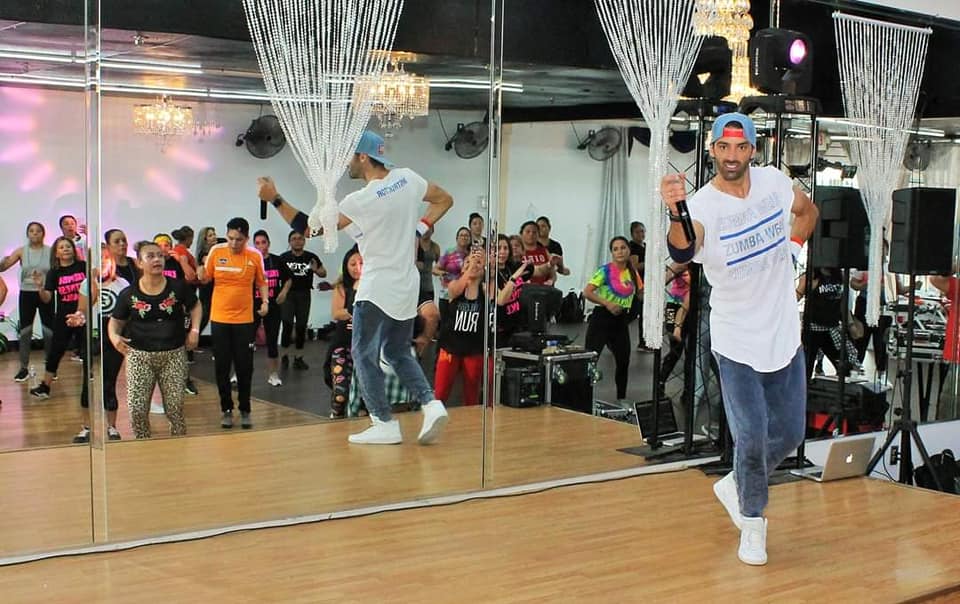 Bailoterapia Ezcandalo Fitness